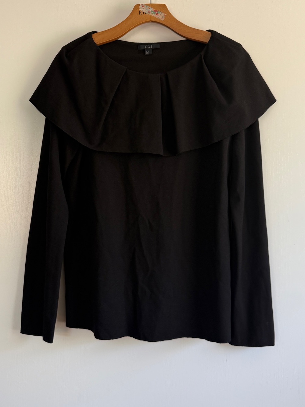 COS Black Long-Sleeve Top with Wide Ruffle Pleated Collar Blouse Sweater